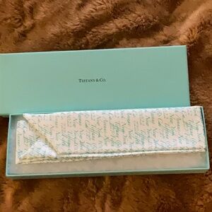 NWT TIFFANY & CO TWILLY SILK SCARF new in box great gift, script Tiffany address